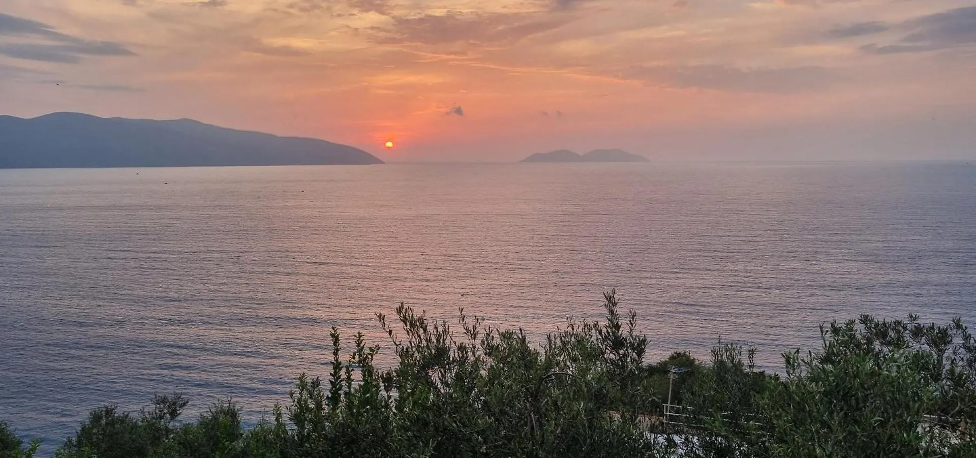 Casa Hitaj Villa Vlore
